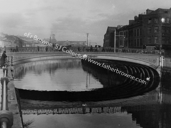 NORTHGATE BRIDGE WITH REFLECTION